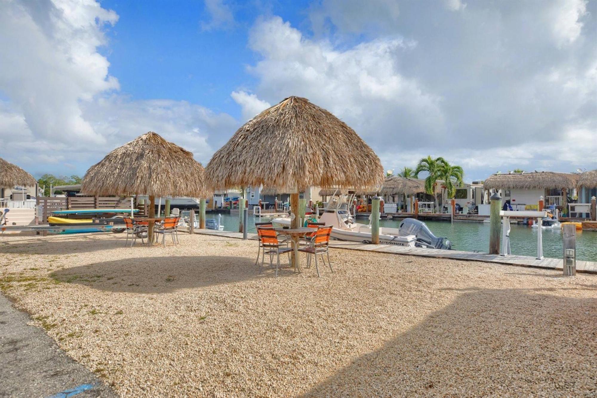Waterfront Studio 2, Couples Oasis, Kayaks, Pool Jewfish Ngoại thất bức ảnh