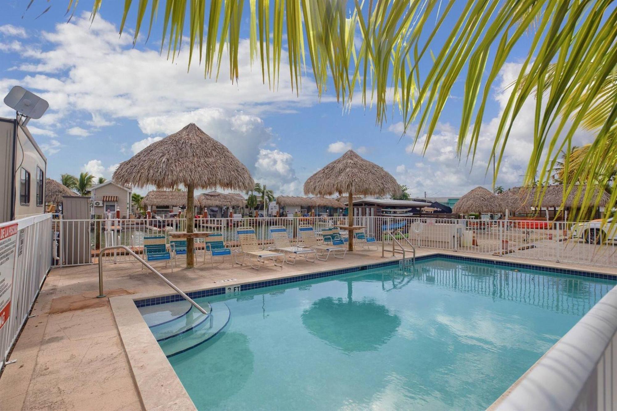 Waterfront Studio 2, Couples Oasis, Kayaks, Pool Jewfish Ngoại thất bức ảnh